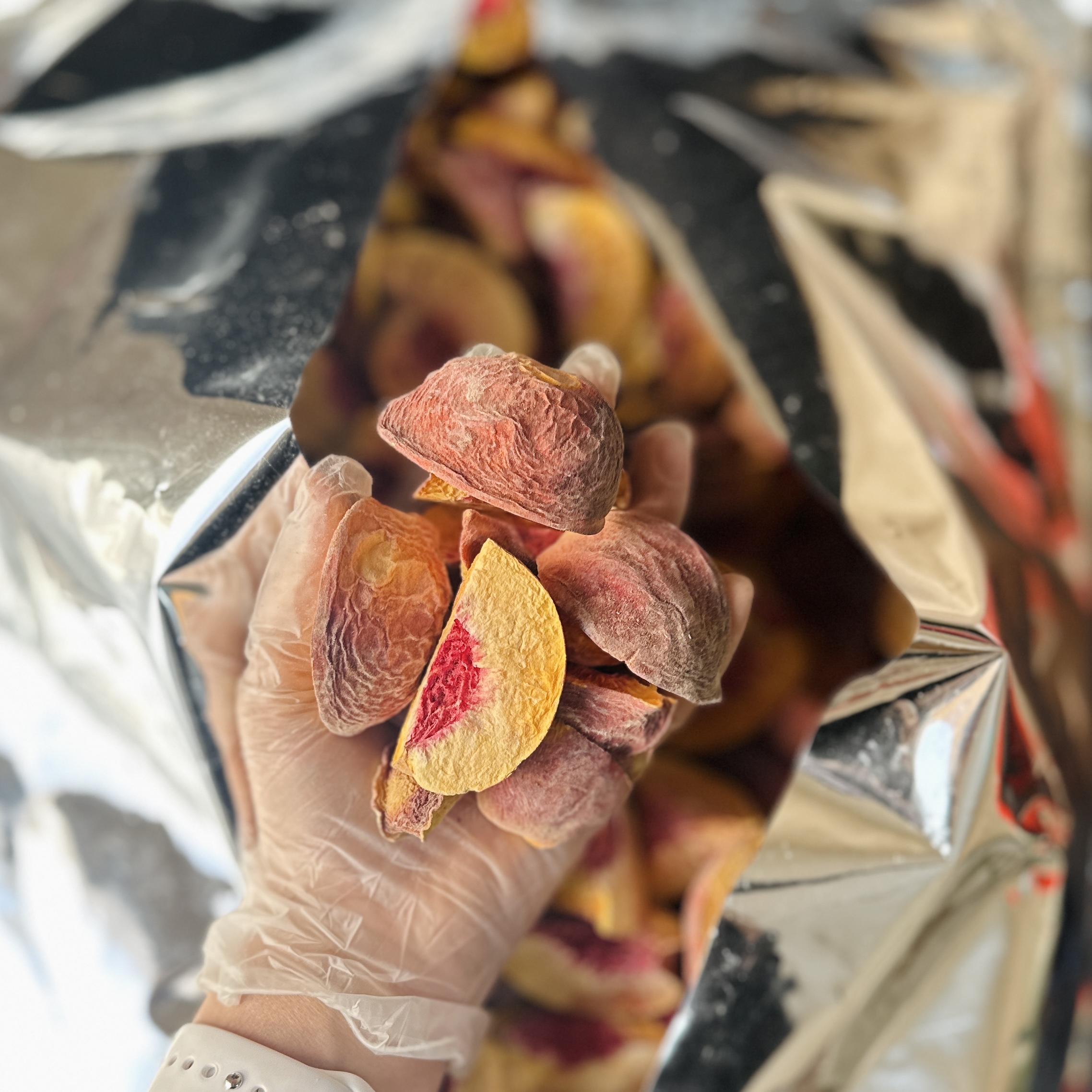 تصویر میوه پفکی هلو زعفرونی 