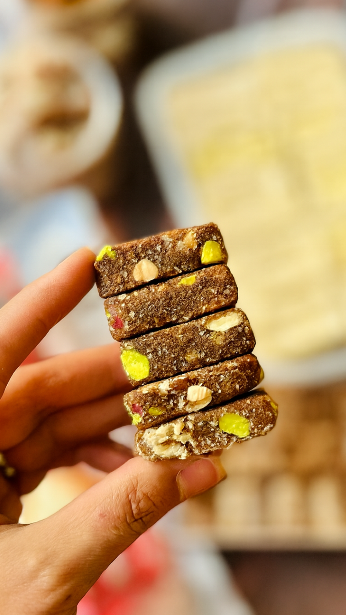 تصویر حلوا سوهان هفت مغز 